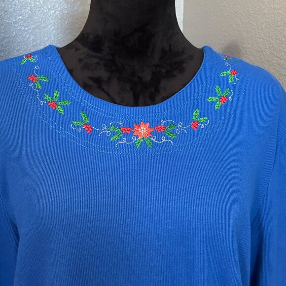 Fashion Classics Top Women’s XL Blue Embroidered Floral Long Sleeve Holiday - Picture 2 of 9
